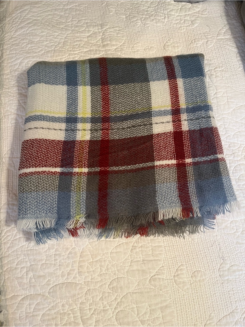 Lightweight Plaid Throw